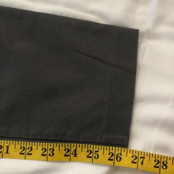 Old Navy Pixie Straight-Leg Cargo Pants - Picture 4 of 5